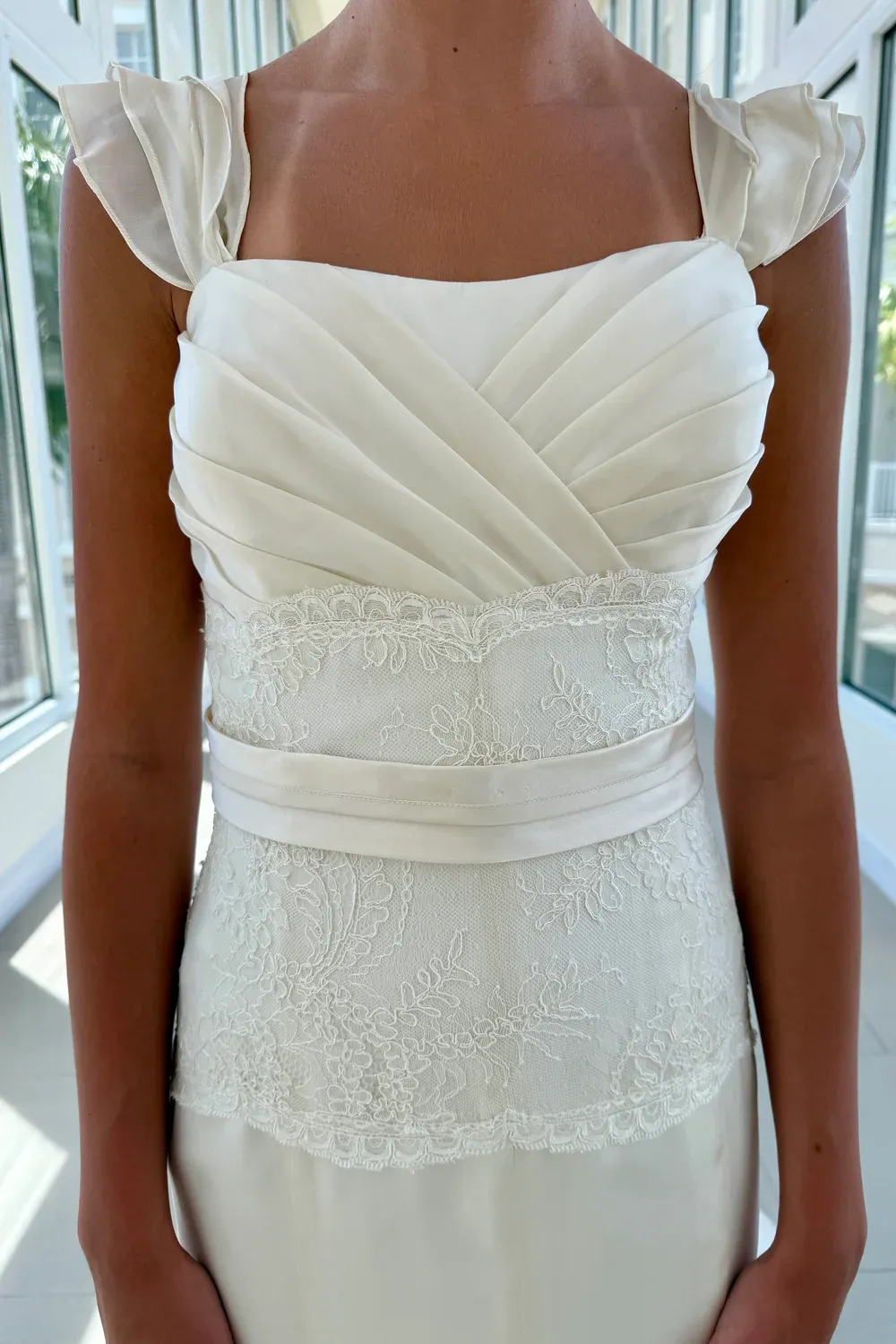 0116477 with Veil - Image 6