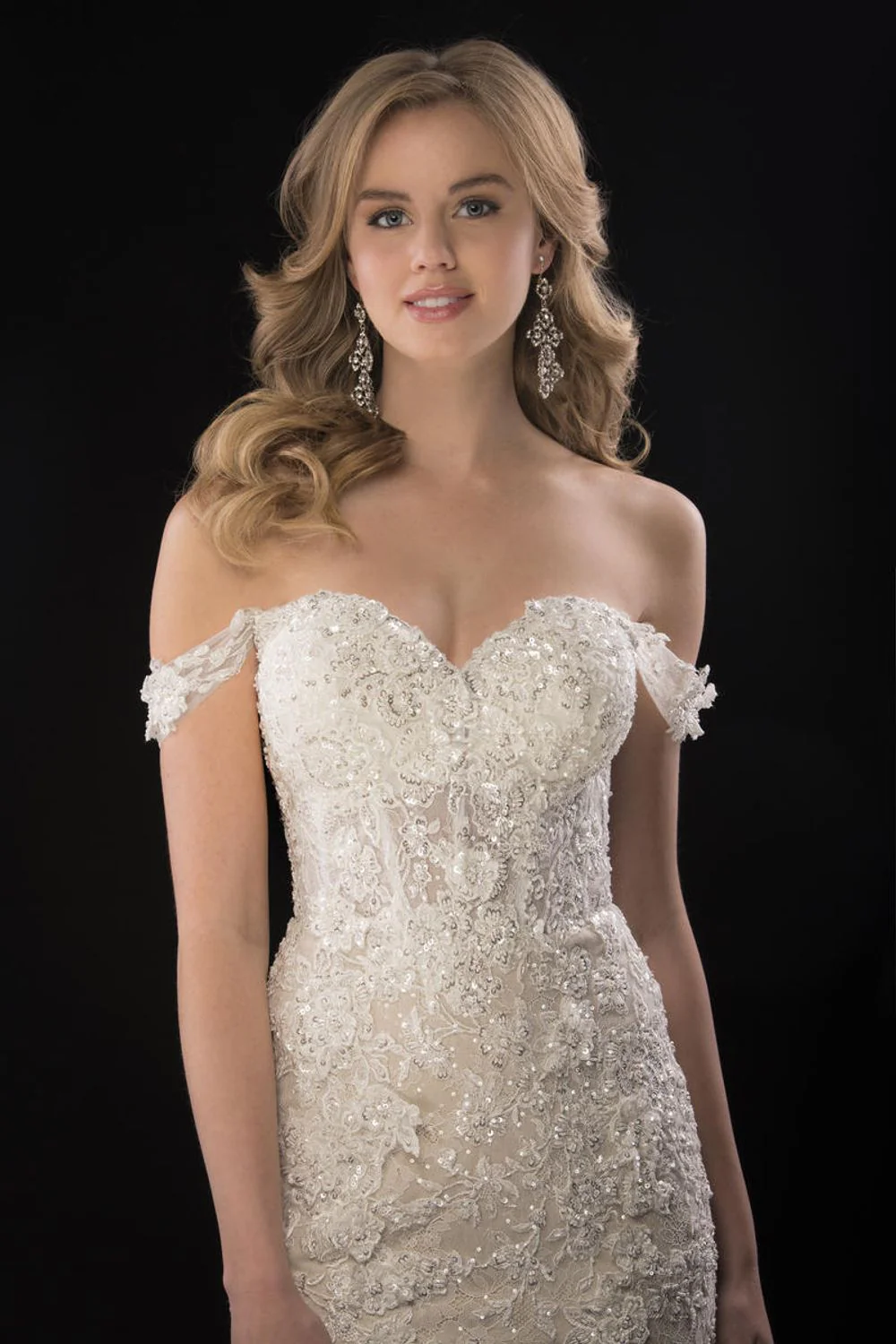 1018 With Veil - Image 3