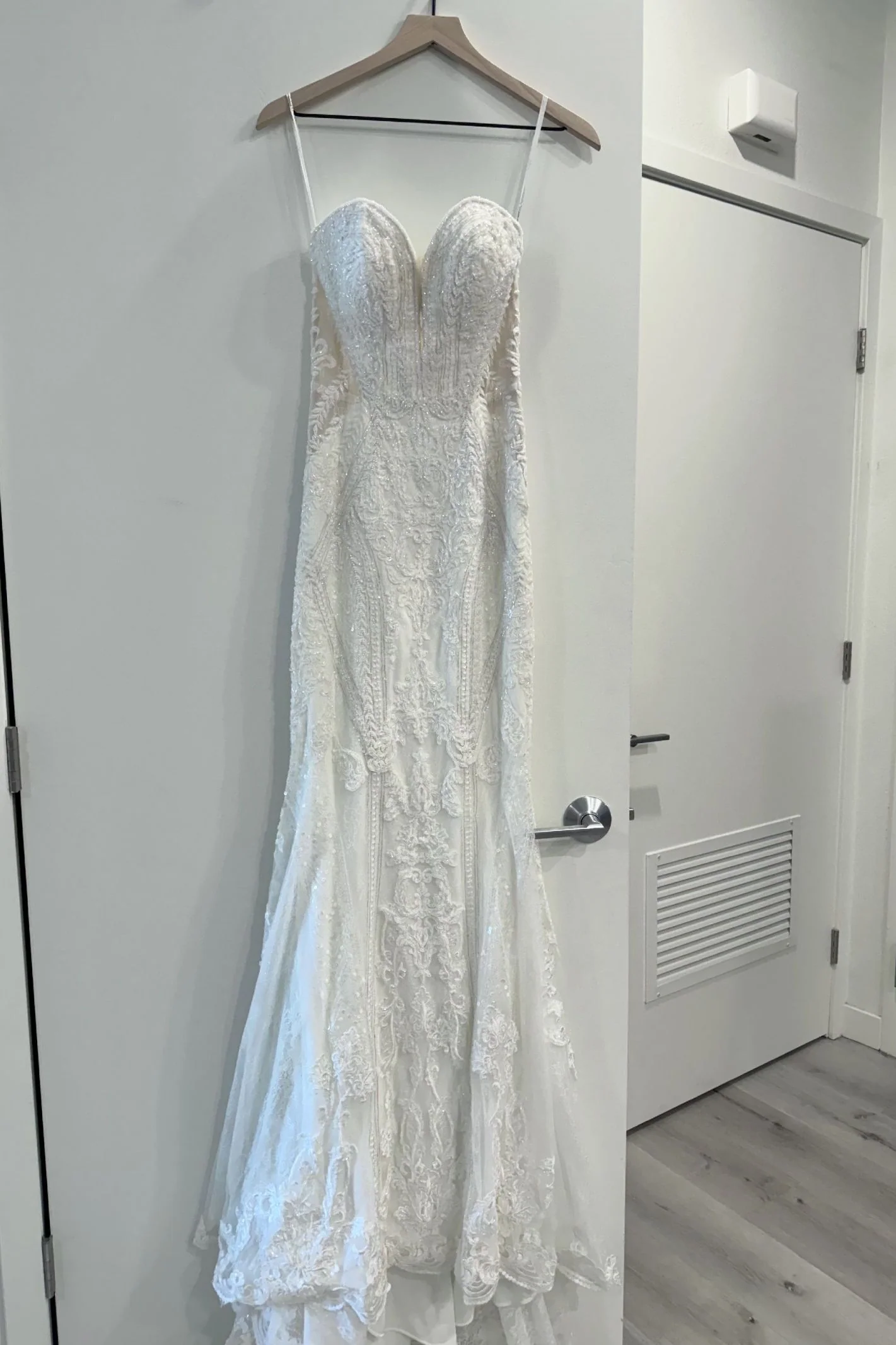 1060 - Image 4