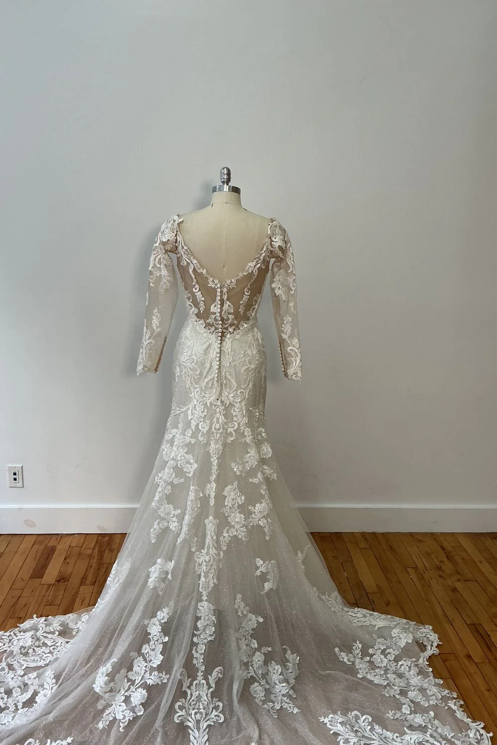 1359 - Image 4