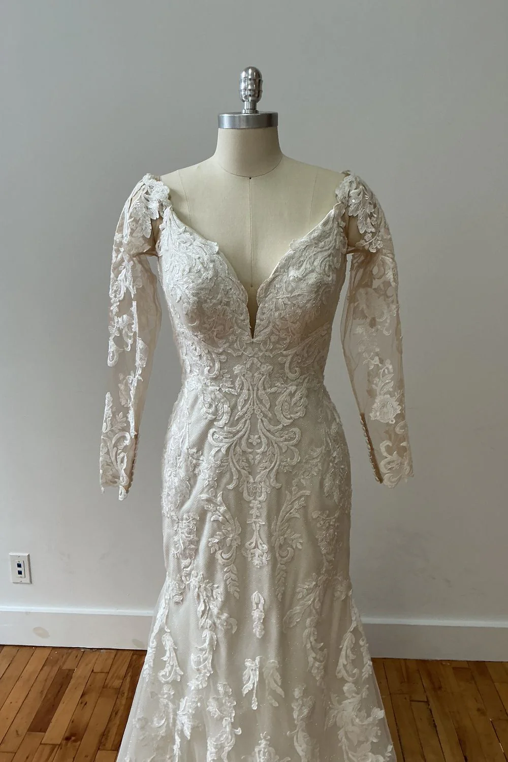 1359 - Image 5