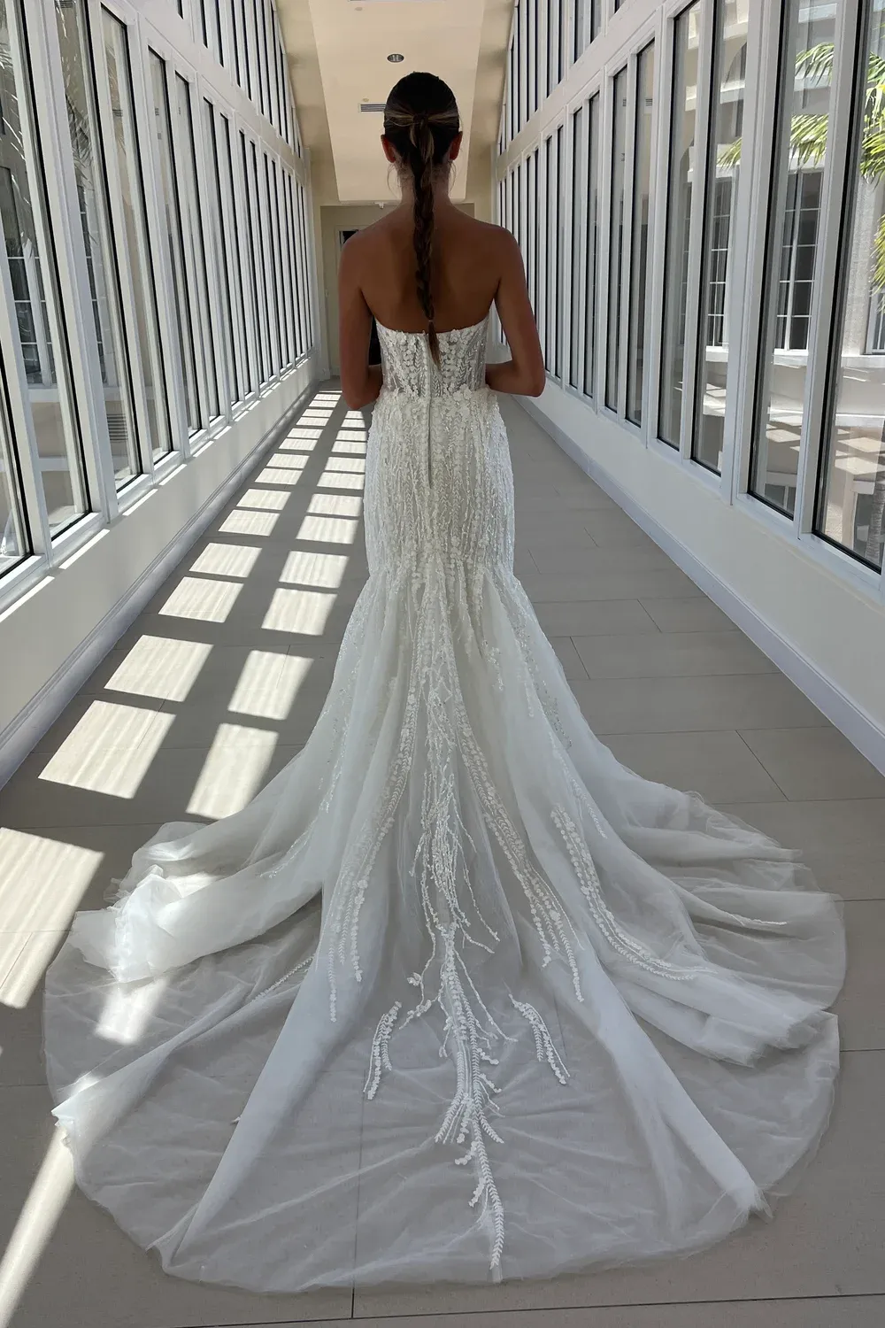1421 with Veil - Image 3