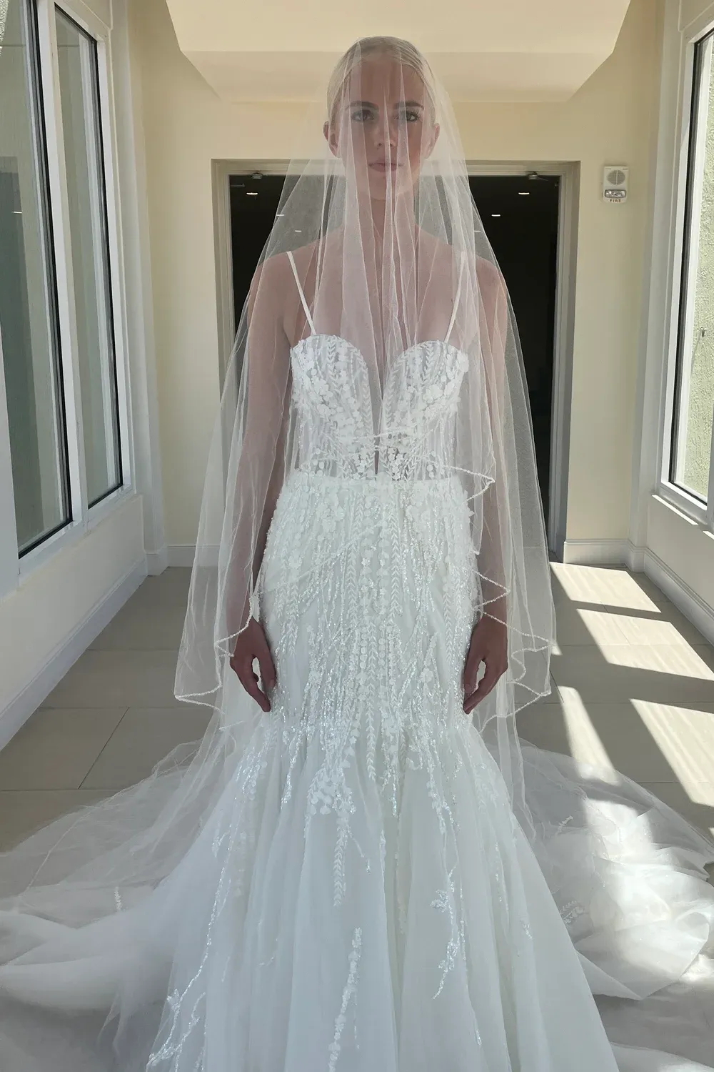 1421 with Veil - Image 8