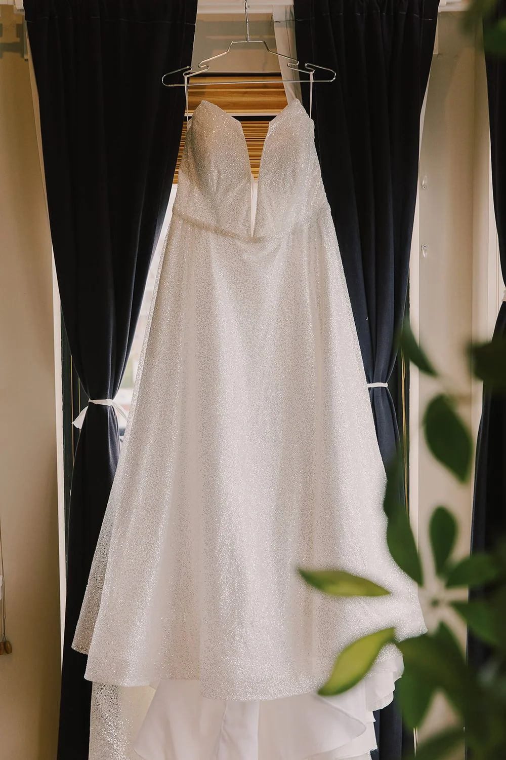 14693AXS with Veil - Image 11