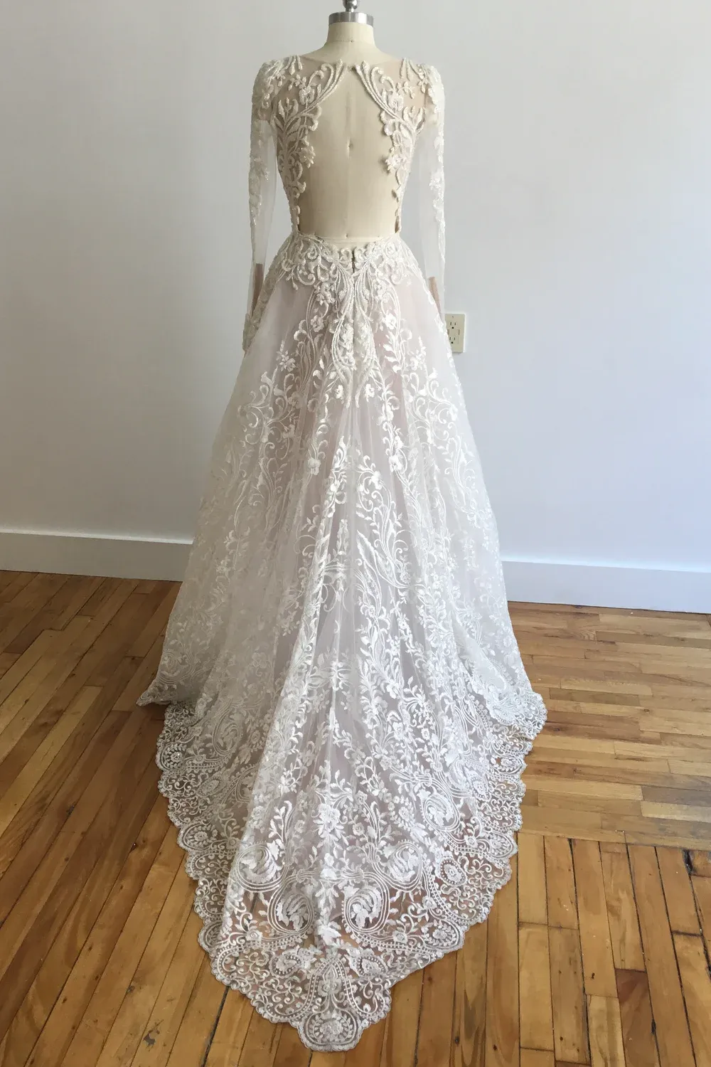 15015 - Image 4
