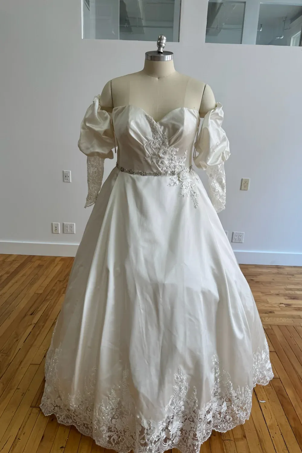 1674XS-SLEEVE - Image 2
