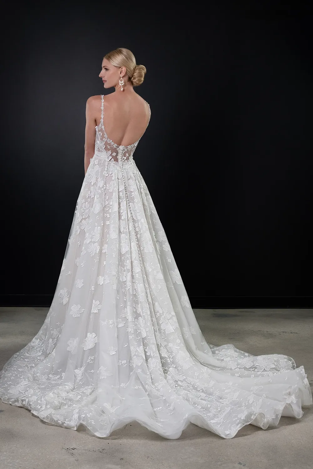 1749 with Veil - Image 2