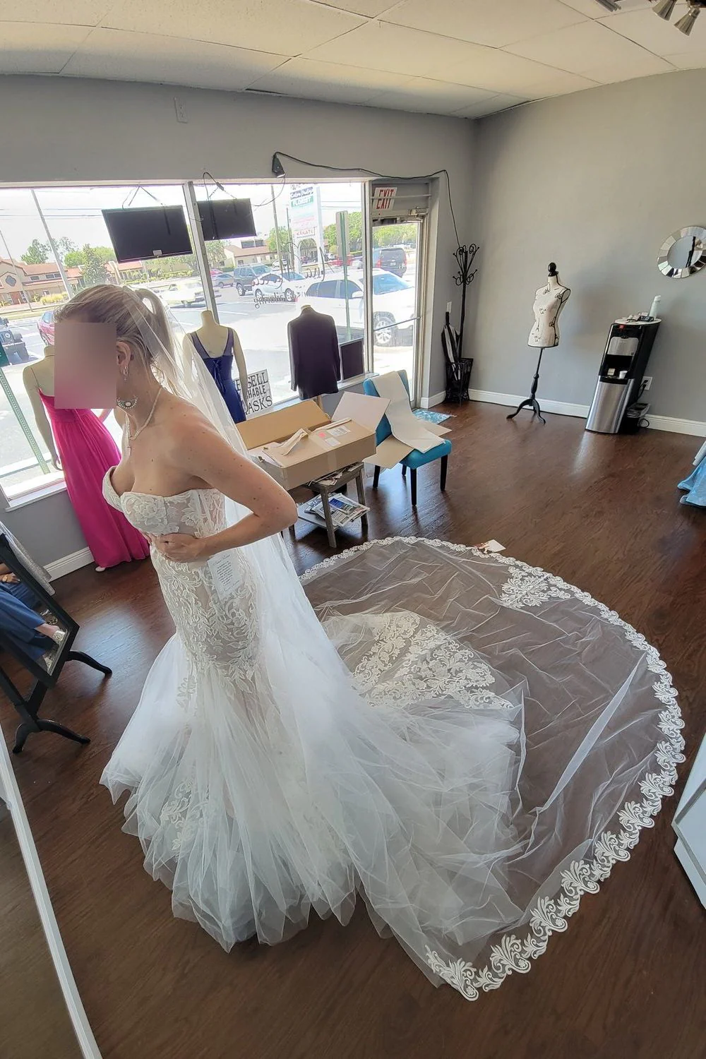2124 With Veil