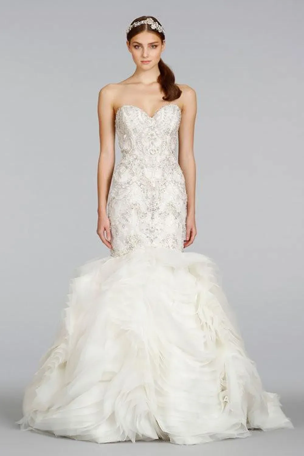 3400 with Veil and Necklace - Image 3