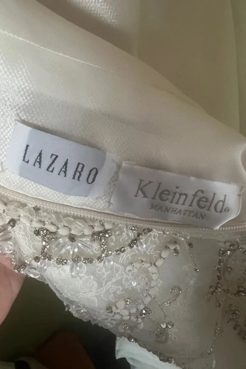 3400 with Veil and Necklace - Image 6