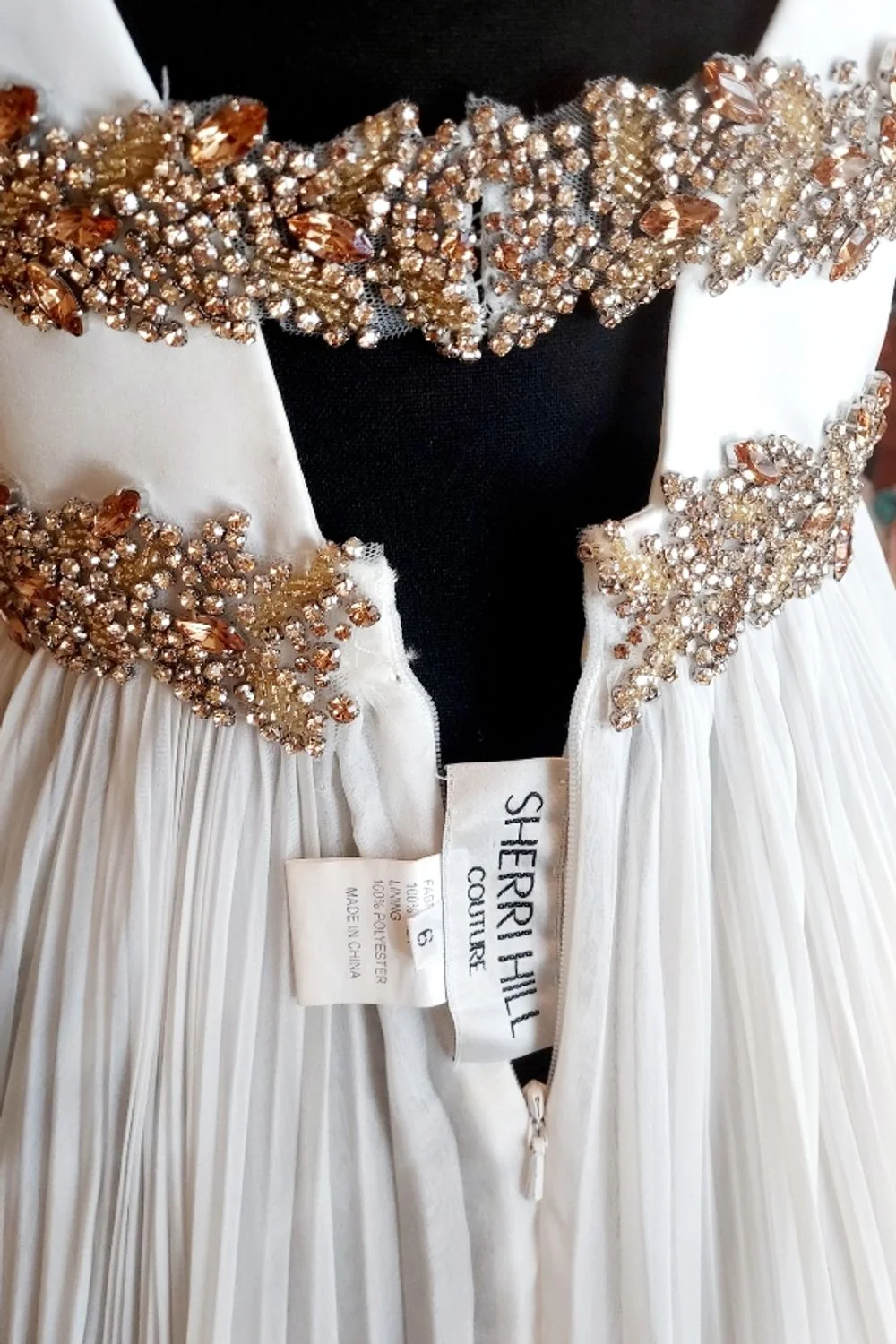 44560 with Matching Swarovski Crystal Earrings - Image 9