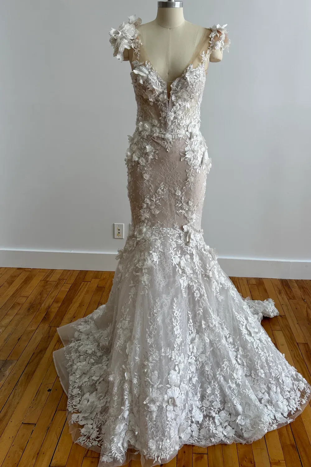 4929T - Image 2