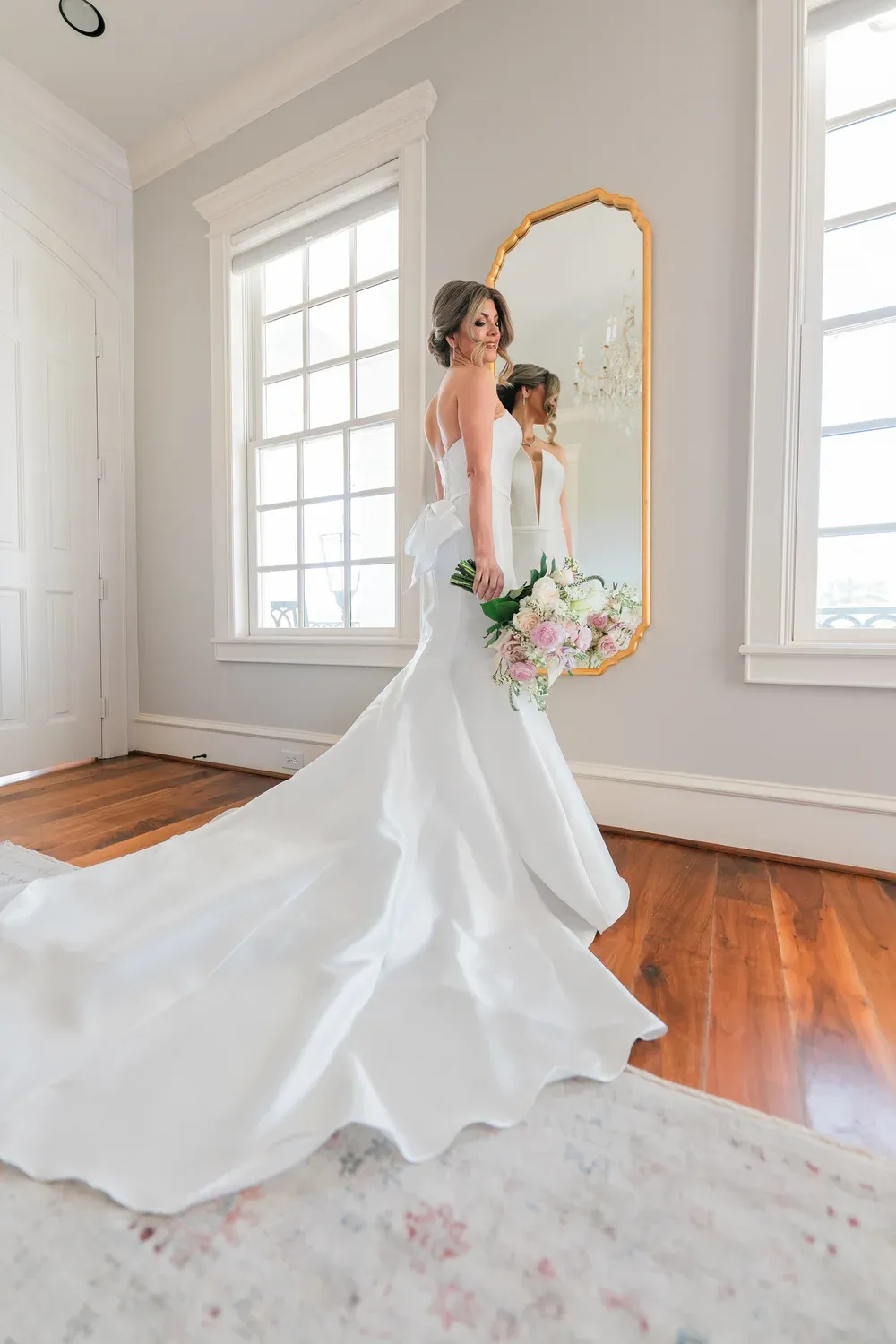 4935 with Veil and Gloves - Image 2