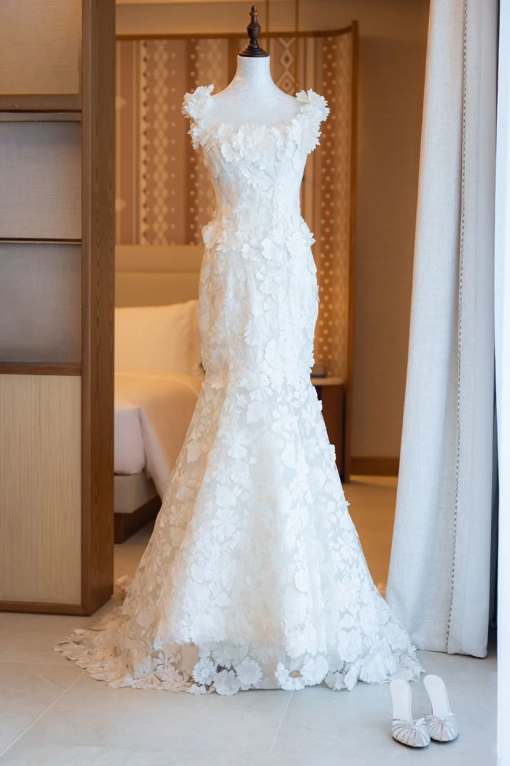 4967 with Veil - Image 2