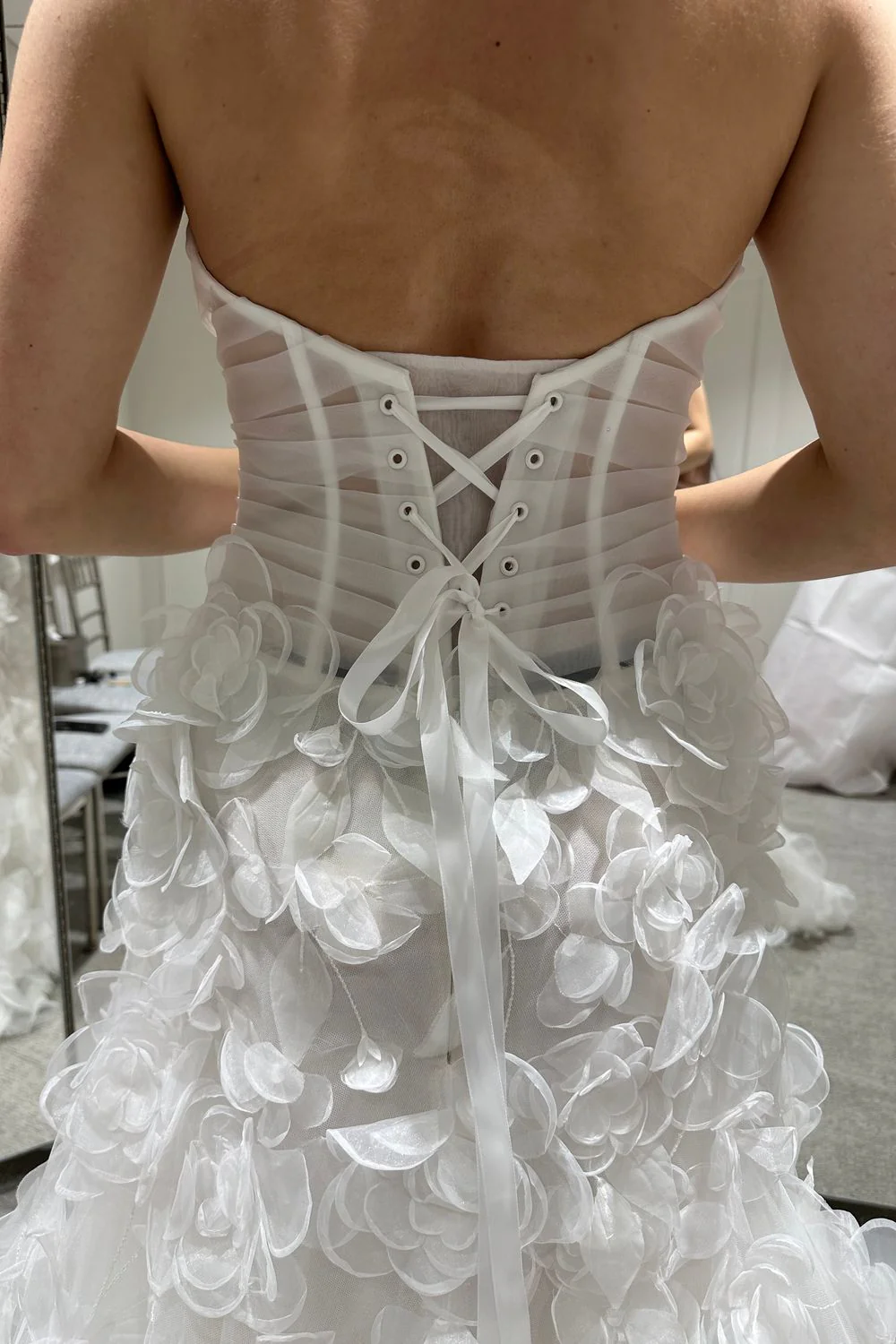 4995 with Veil - Image 4