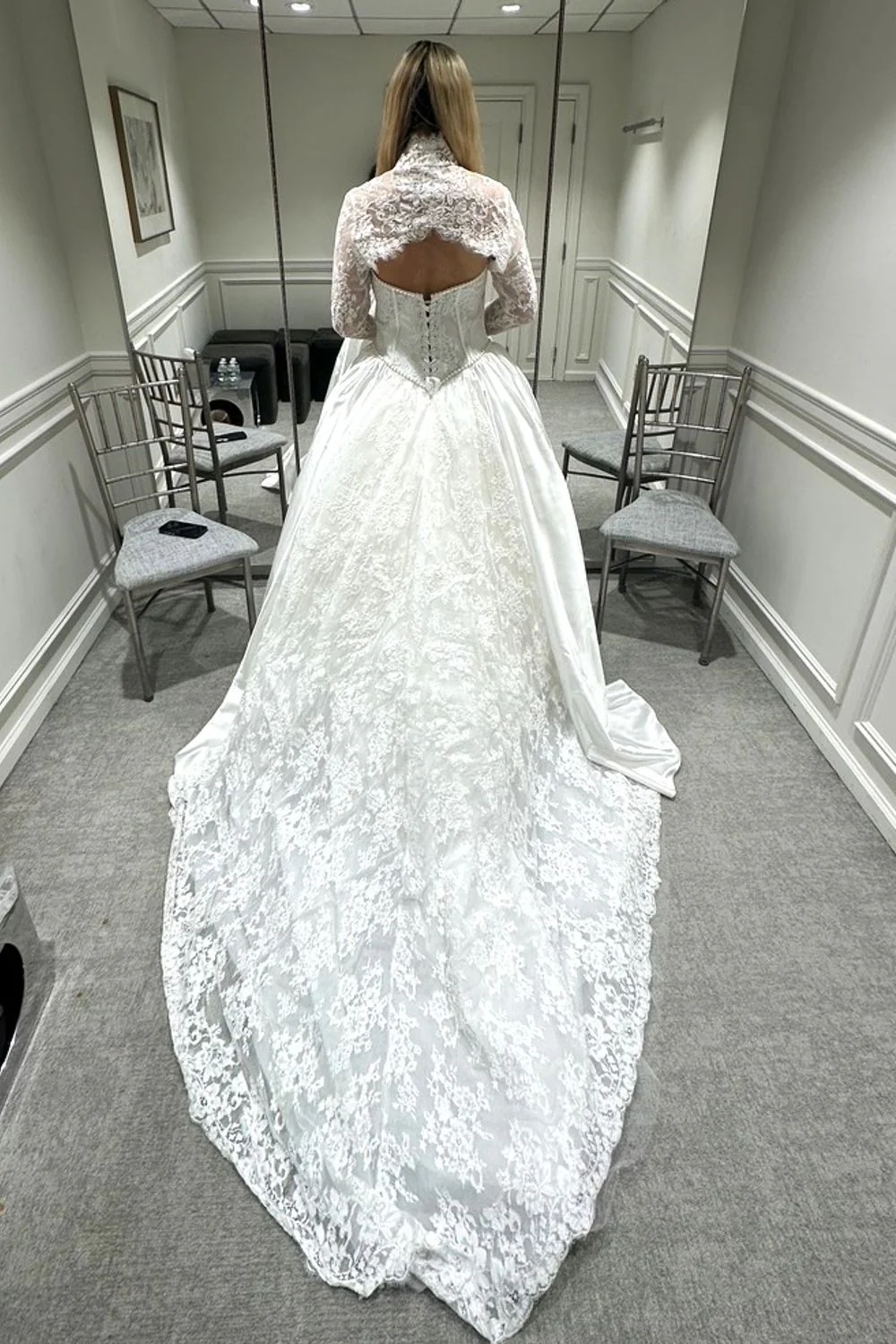 5057 with Veil, Bolero and Bow - Image 2