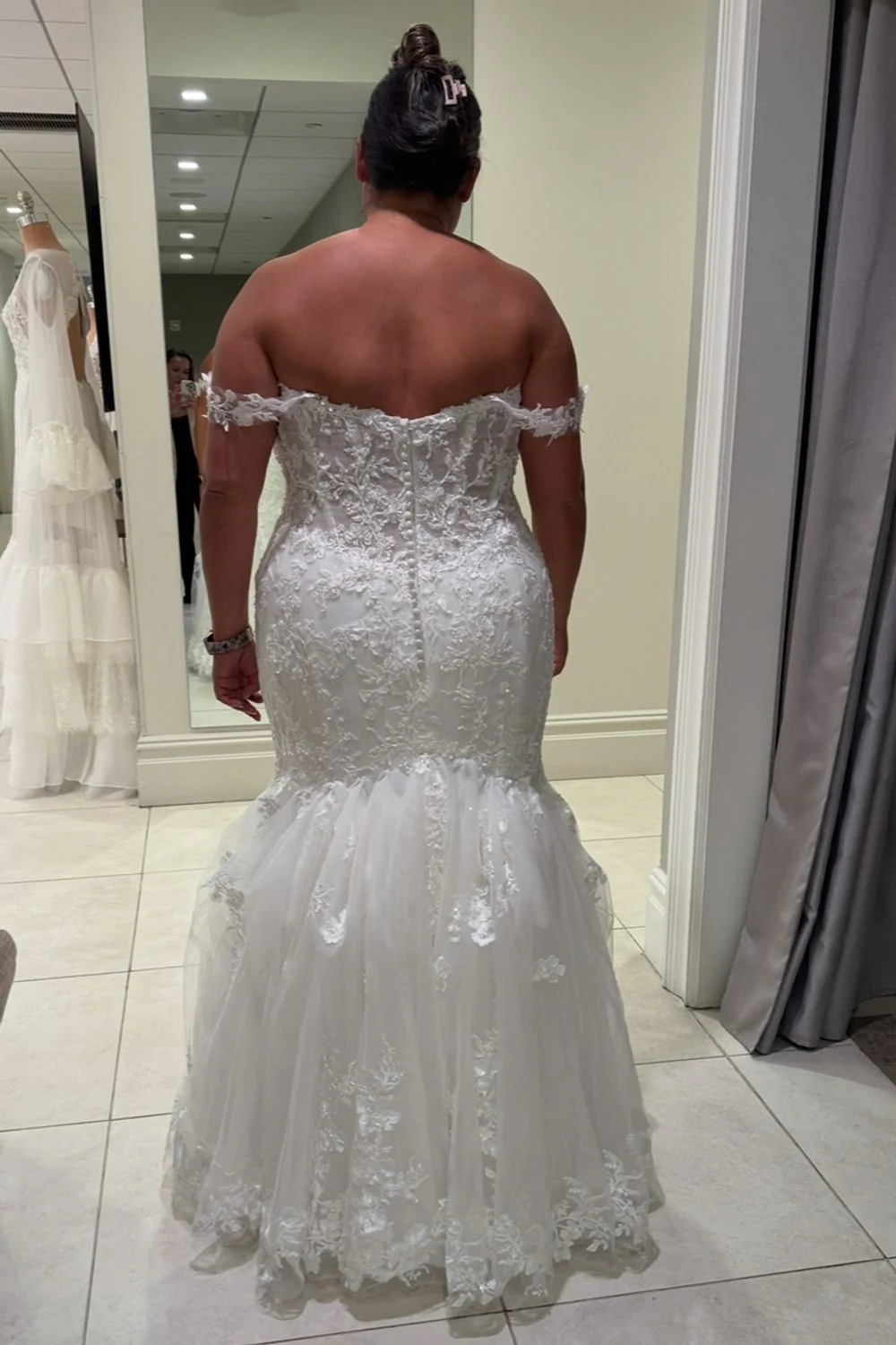 5974 with Veil and Lennon Sleeves - Image 3