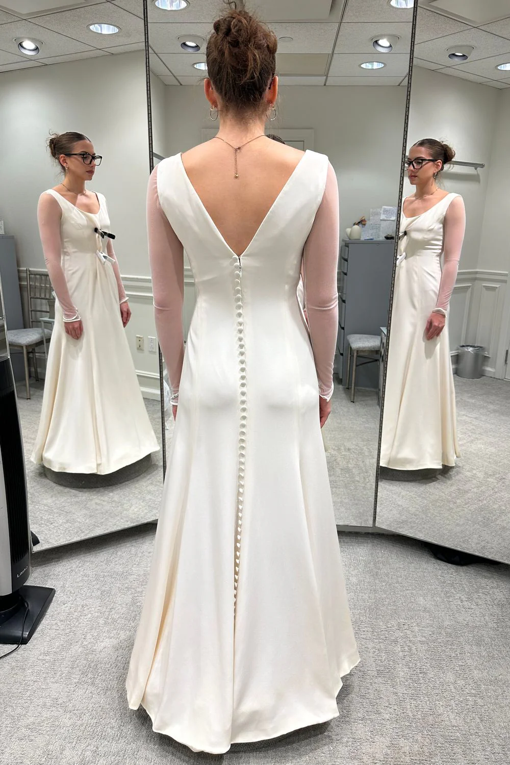 A-Line Dress with Veil - Image 2