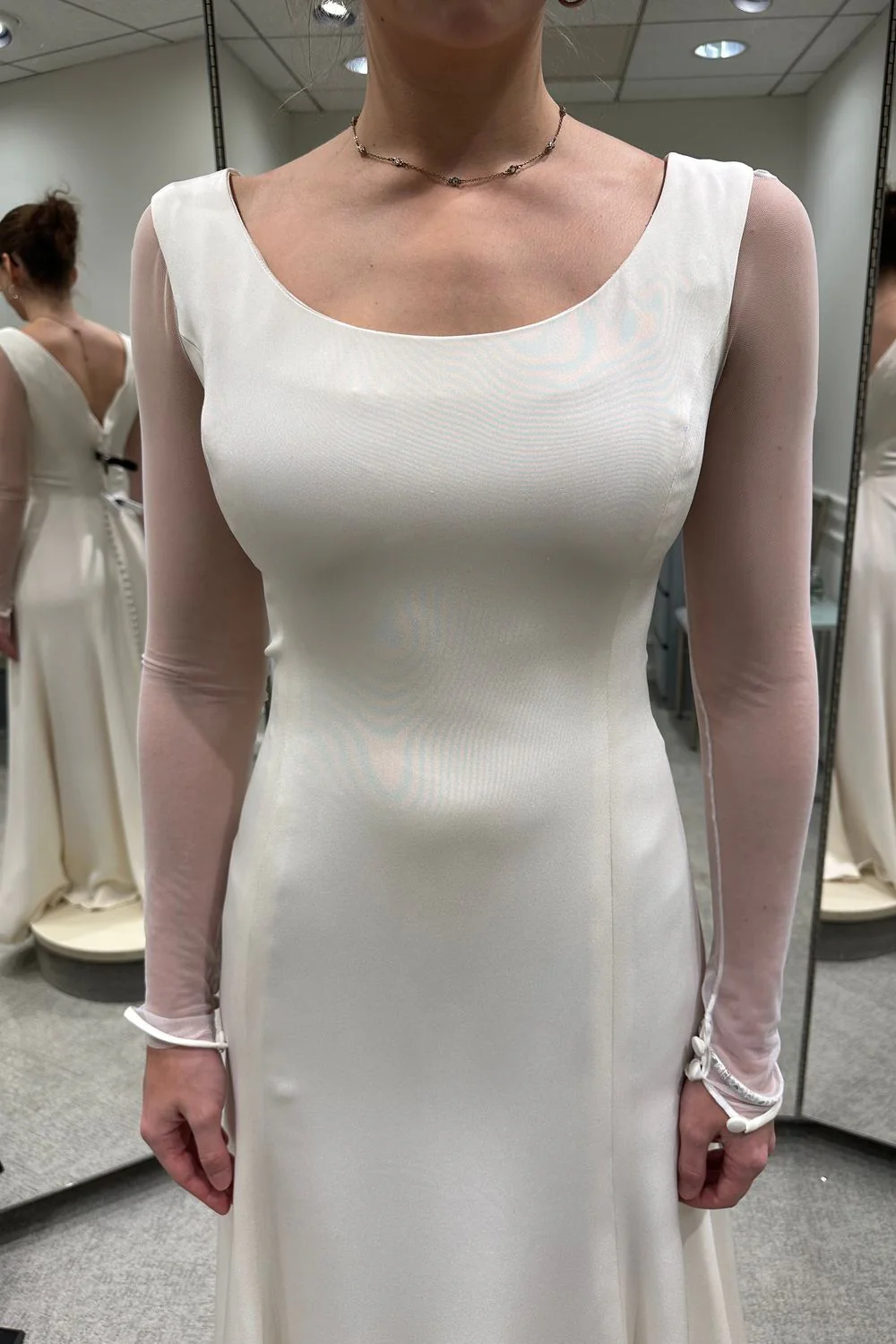 A-Line Dress with Veil - Image 4
