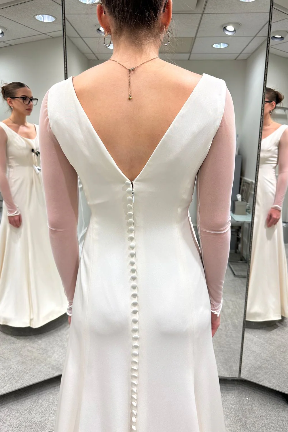 A-Line Dress with Veil - Image 5