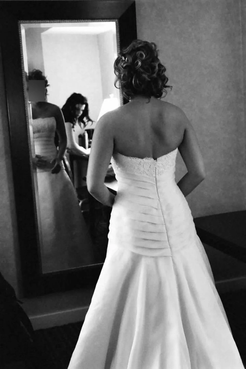 A-Line Dress with Veil - Image 3