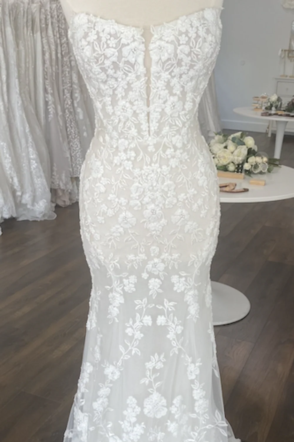 Adelaide (23SZ722A01)