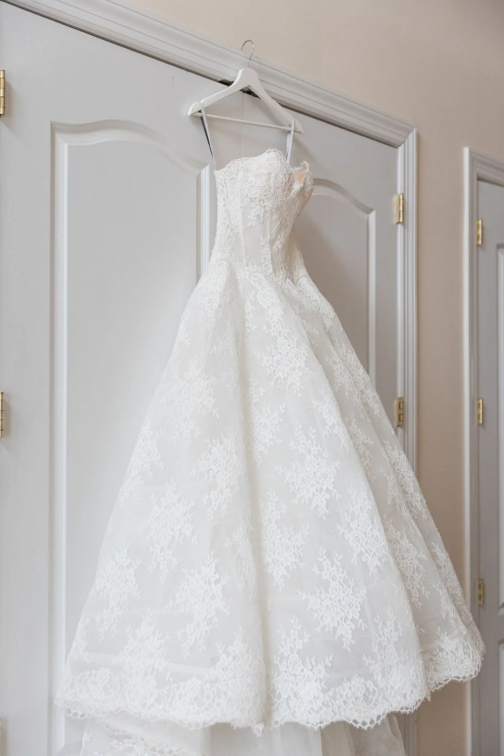 Alexandra with Veil - Image 5