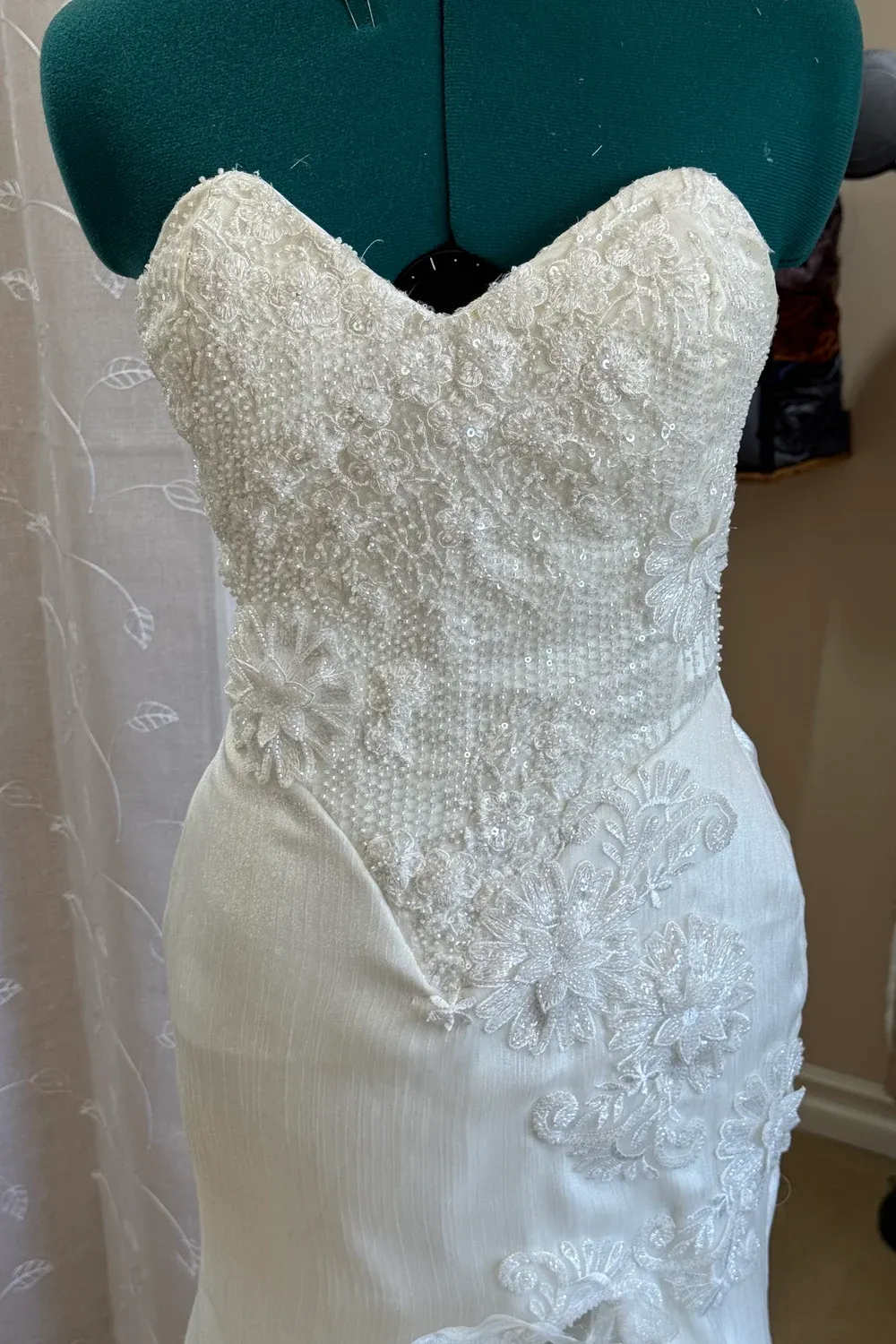 Amelia Gown (petite) - Image 3
