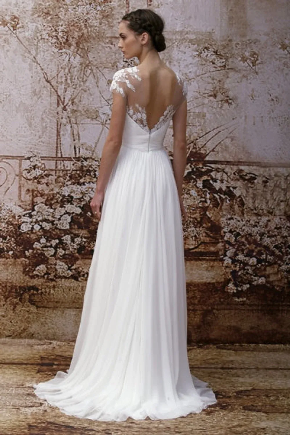 Analise with Veil - Image 2