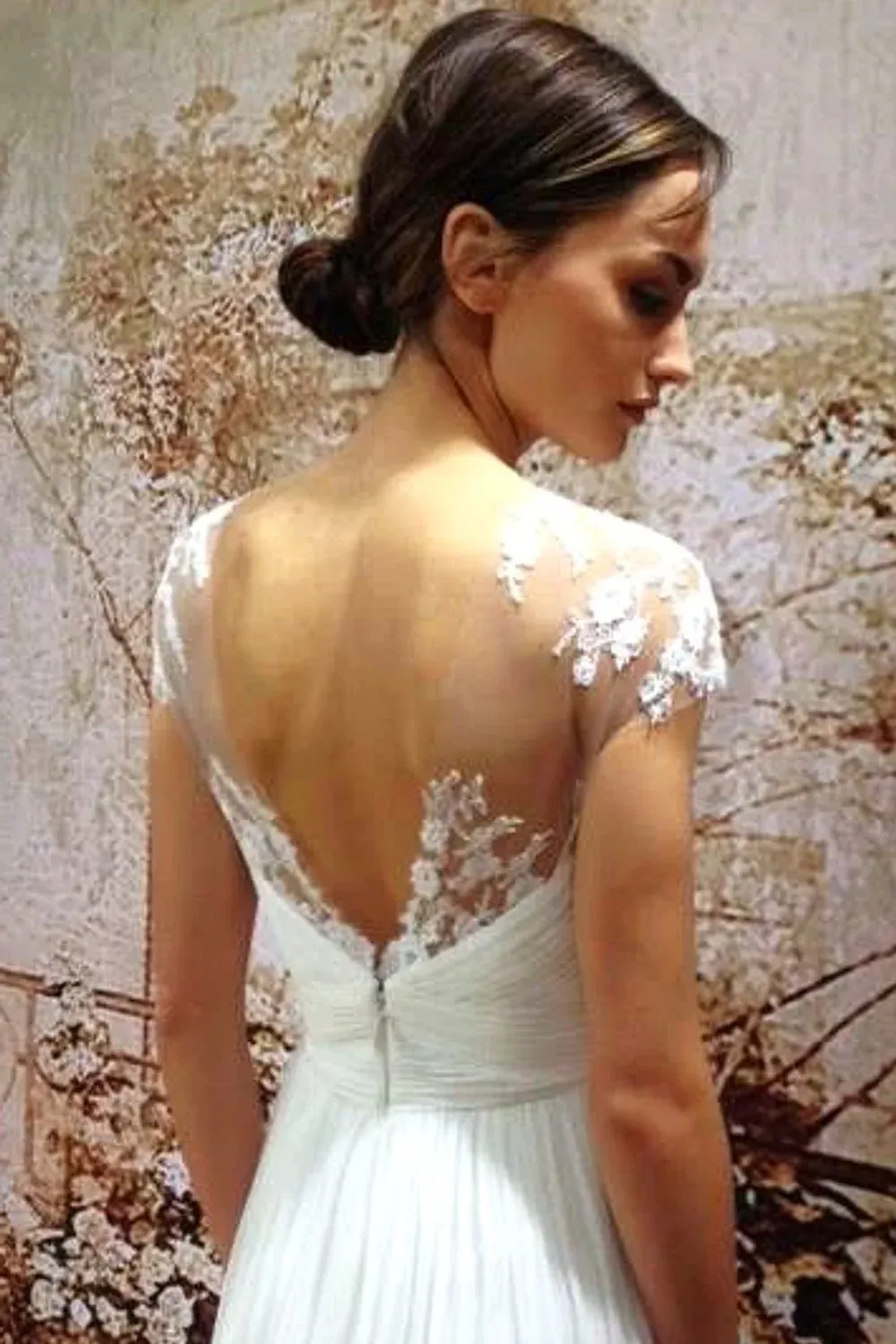 Analise with Veil - Image 4