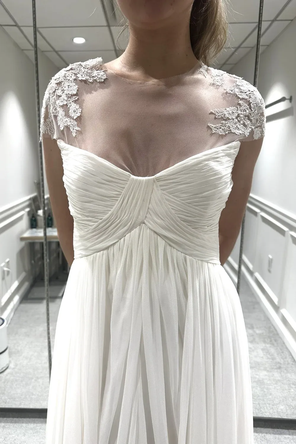 Analise with Veil - Image 8