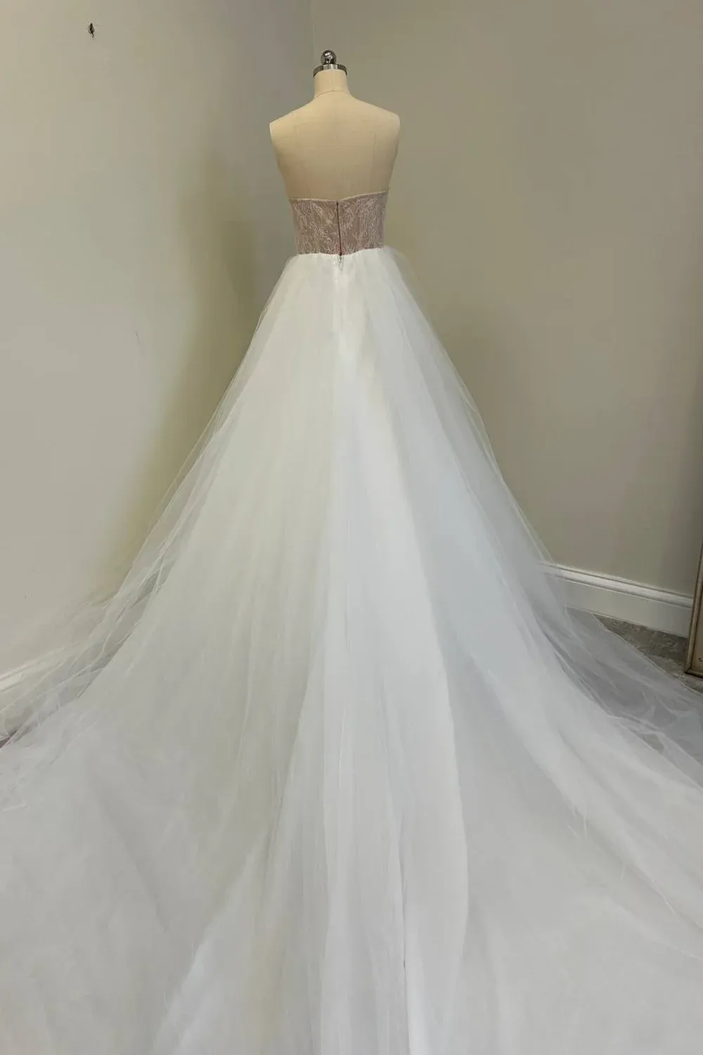 Anastasia - Image 5
