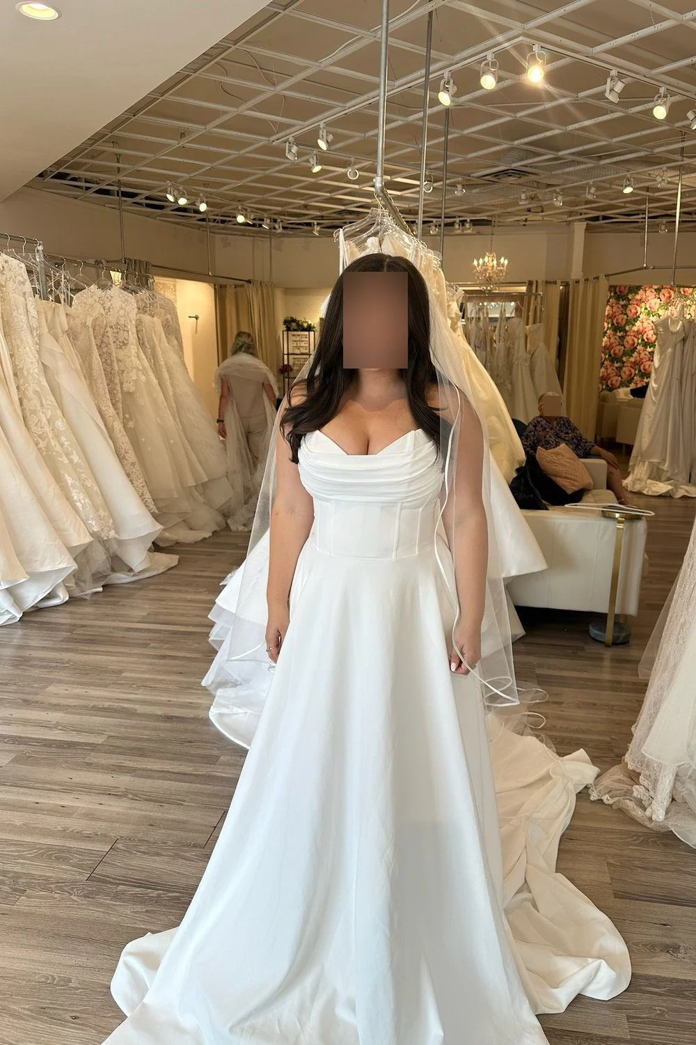 Annika Bridal Dress - Image 3