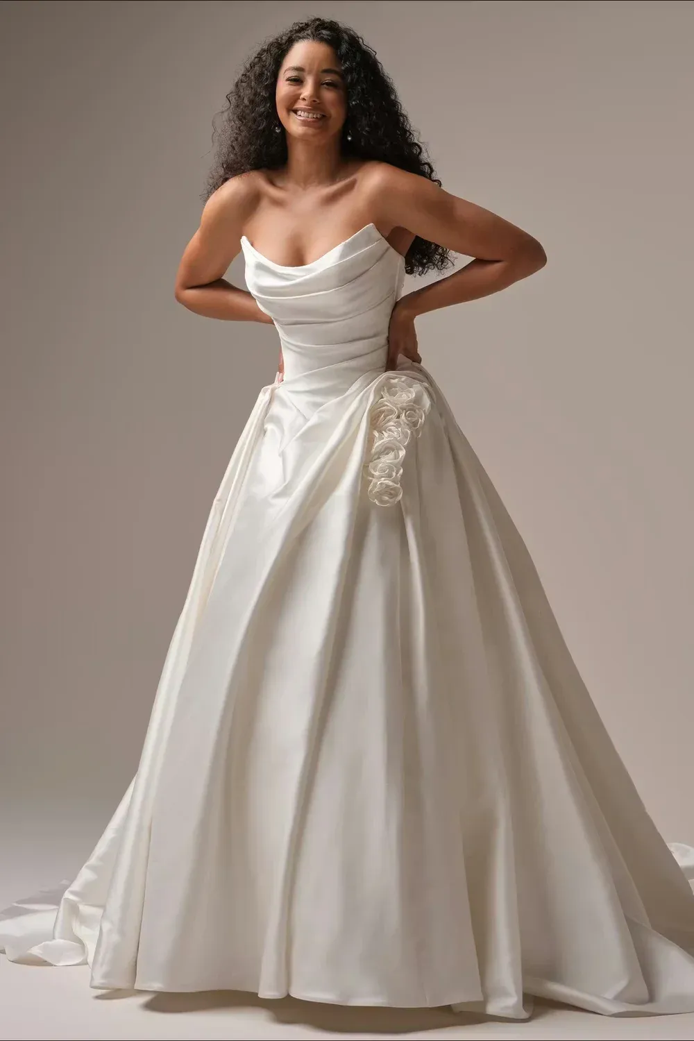 Antoinette with Strap - Image 6