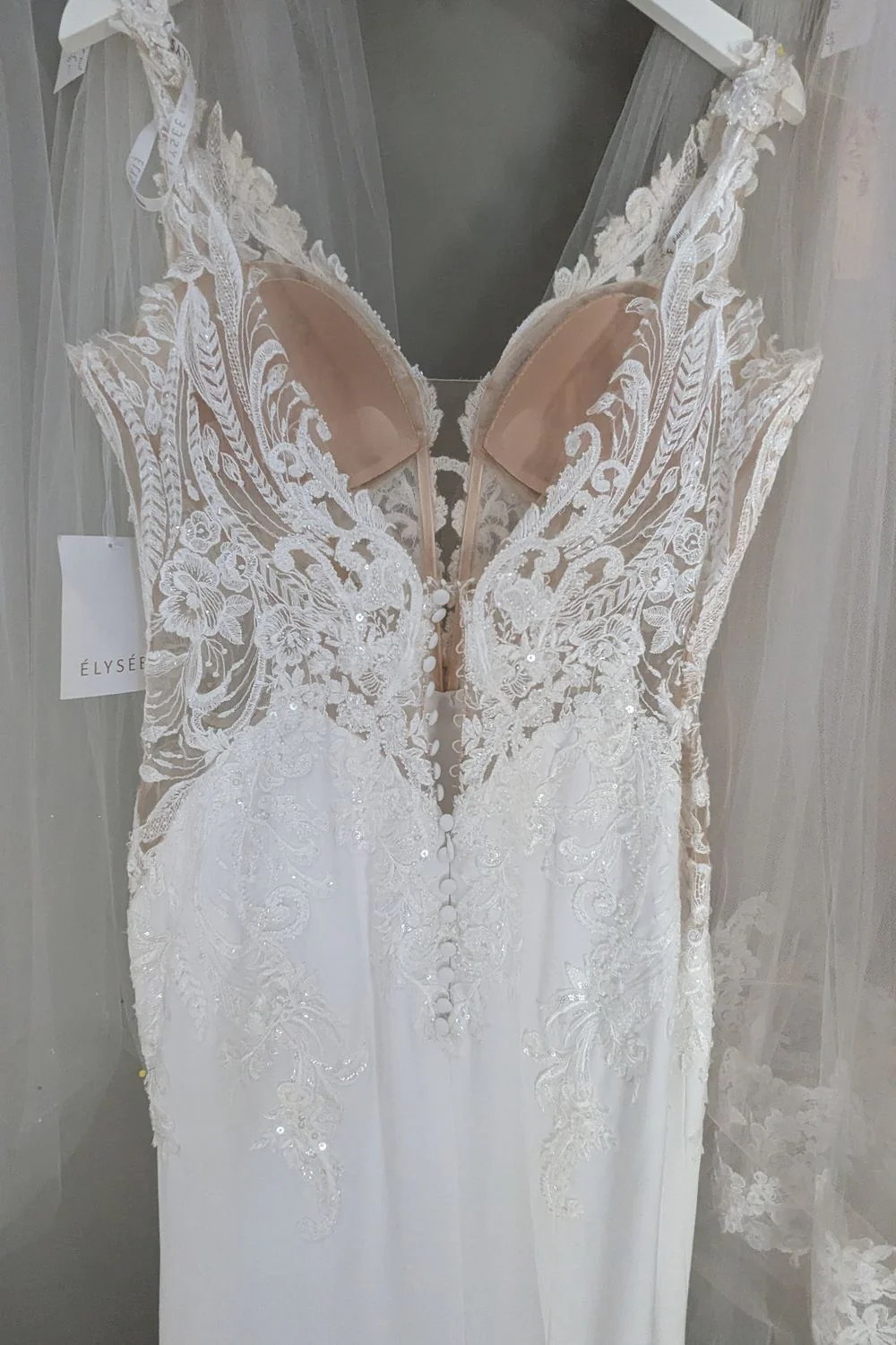 Azzura - Image 7