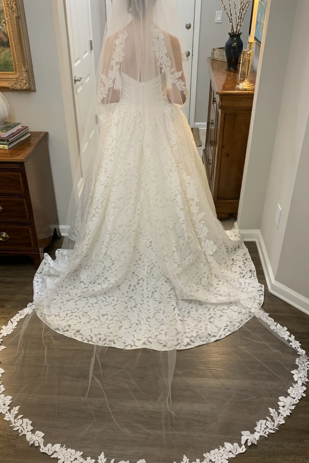 Beautiful Bridal Ballgown - Image 4