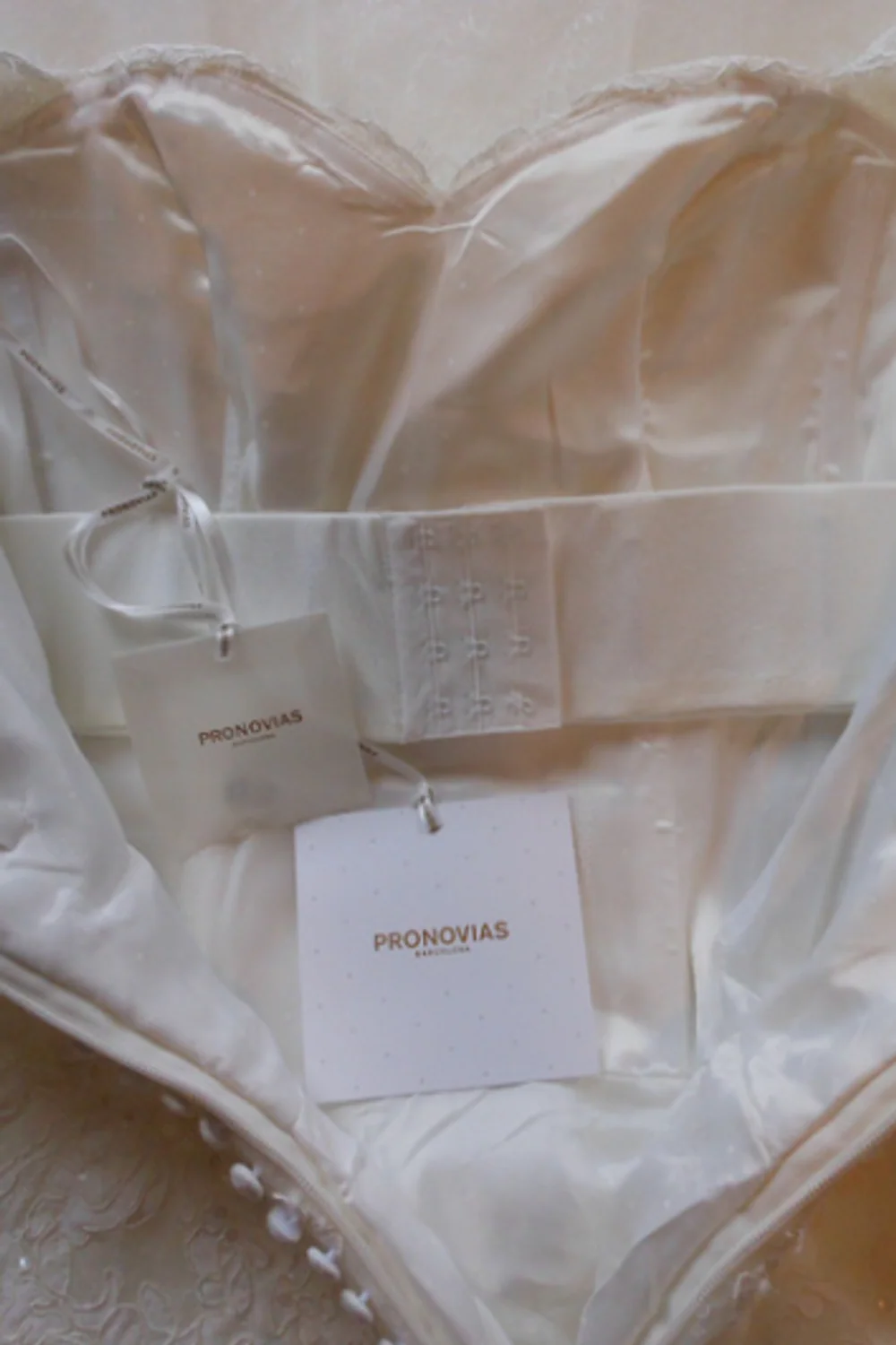 Bour - Image 4