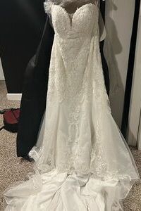BRAND NEW NEVER WORN MAGGIE SOTTERO FRÉDÉRIQUE - Image 3