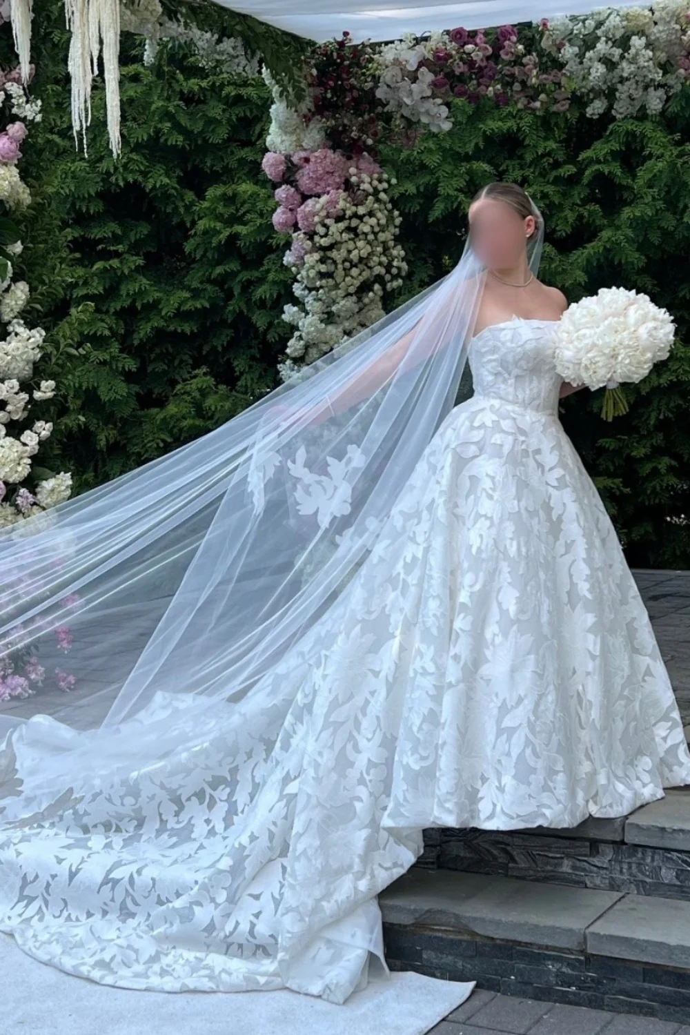 Canto with Veil and Removable Jacket - Image 2