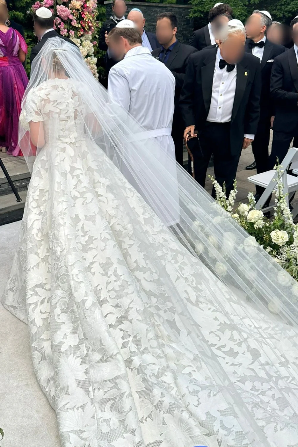 Canto with Veil and Removable Jacket - Image 5