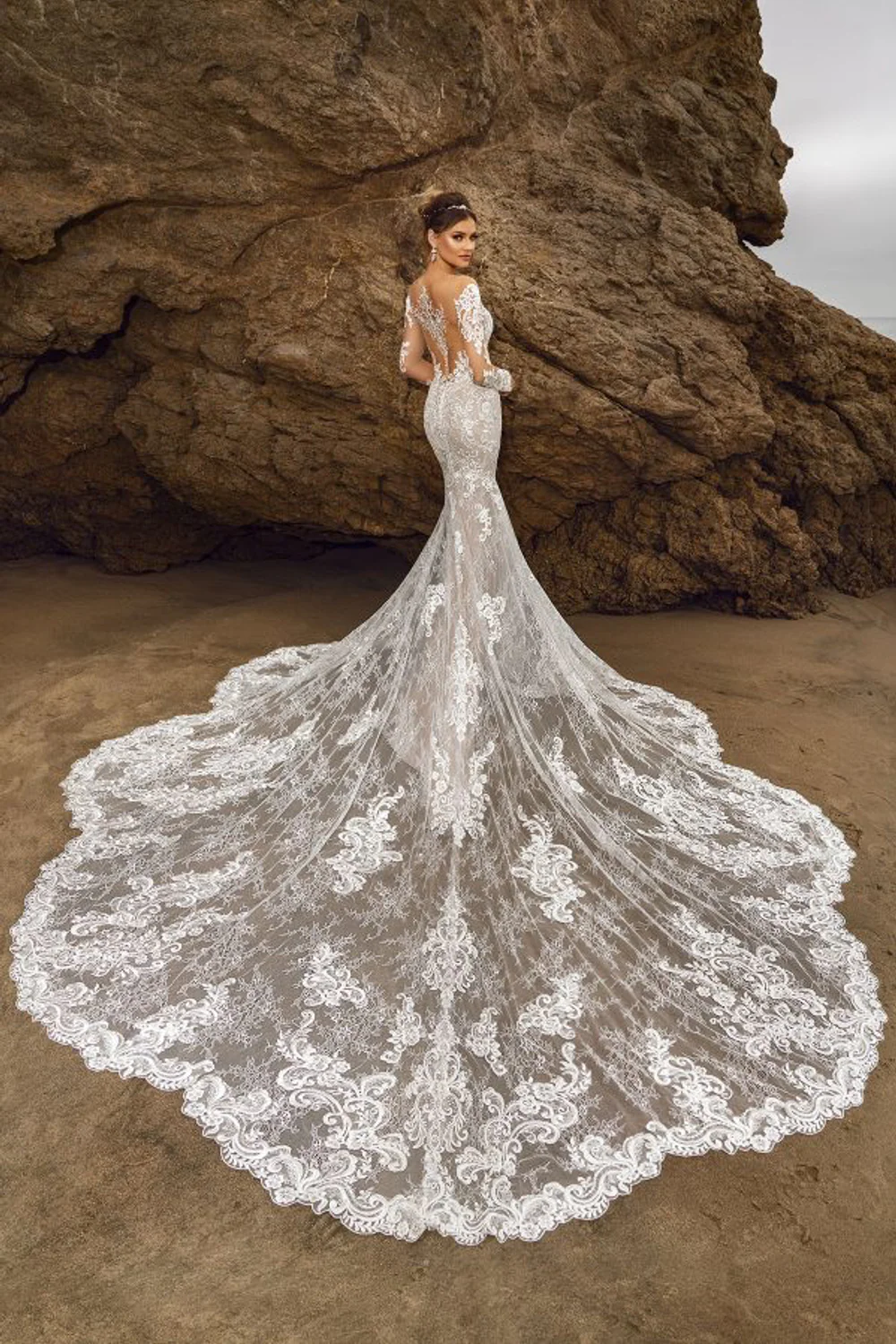 Carolina with Veil - Image 3