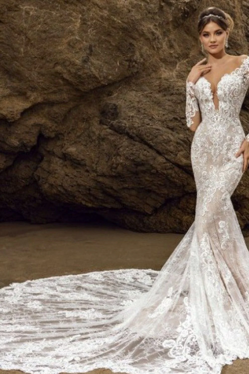 Carolina with Veil - Image 4