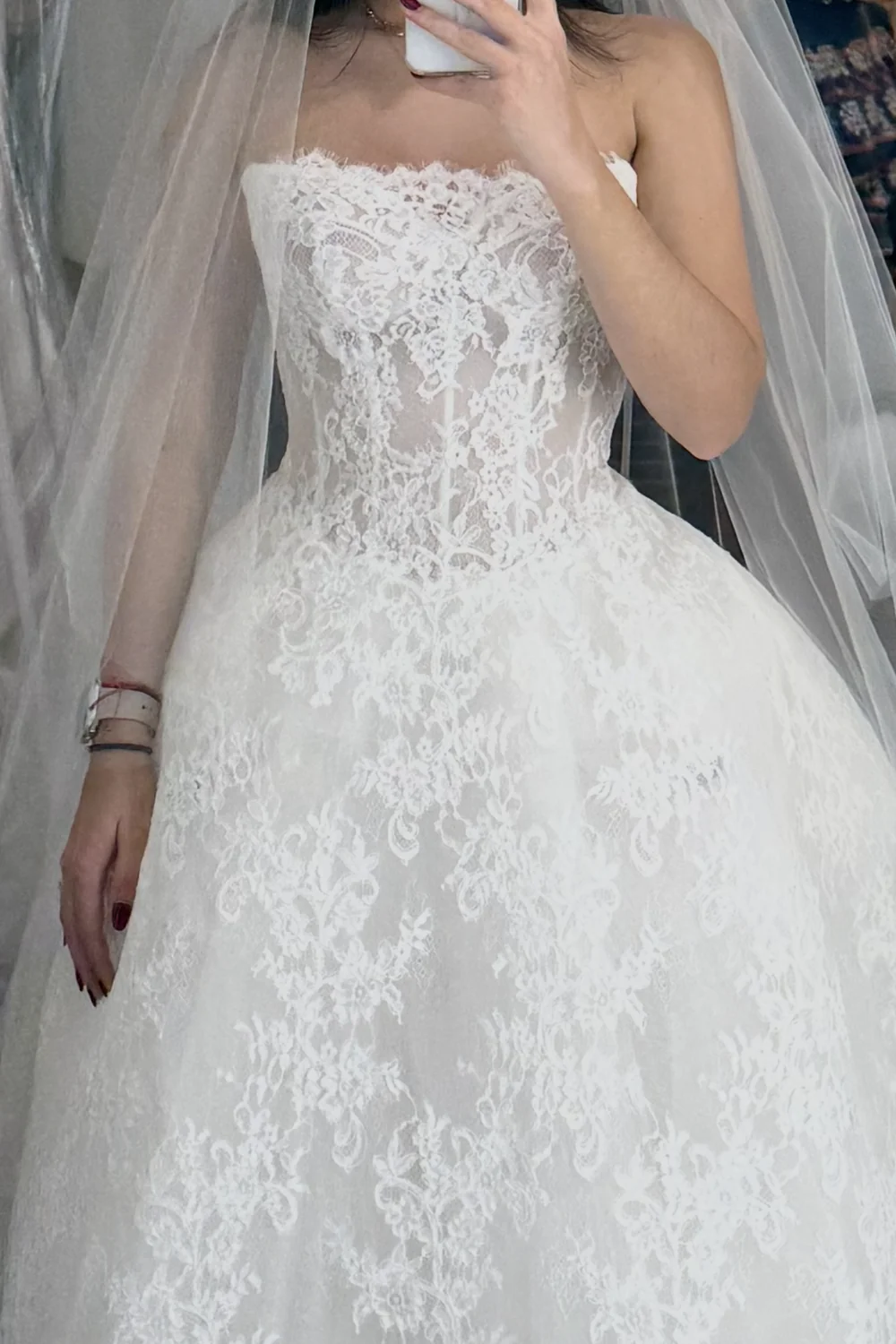 Caroline - Image 3
