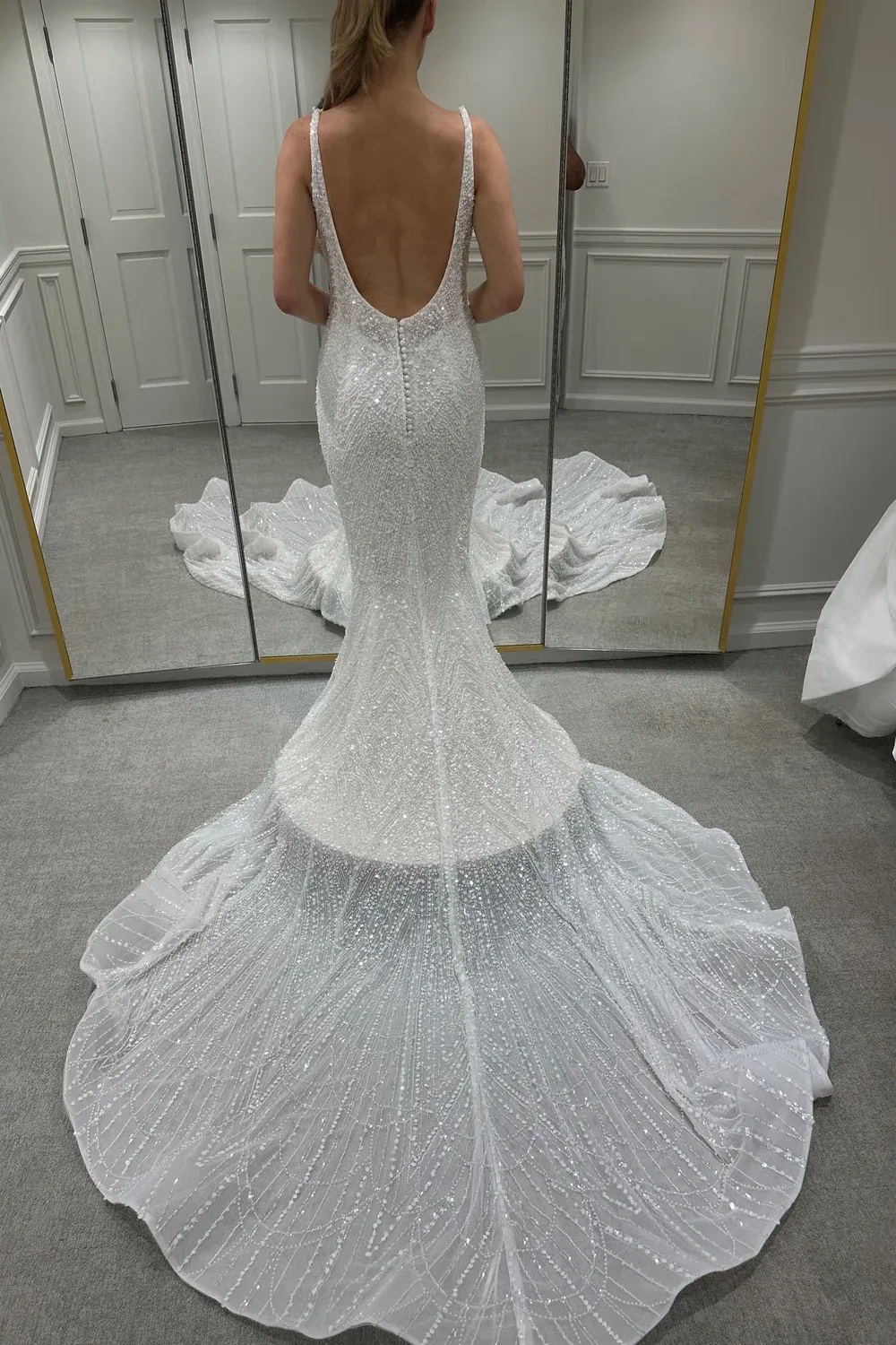 Celine with Veil and Overskirt - Image 4