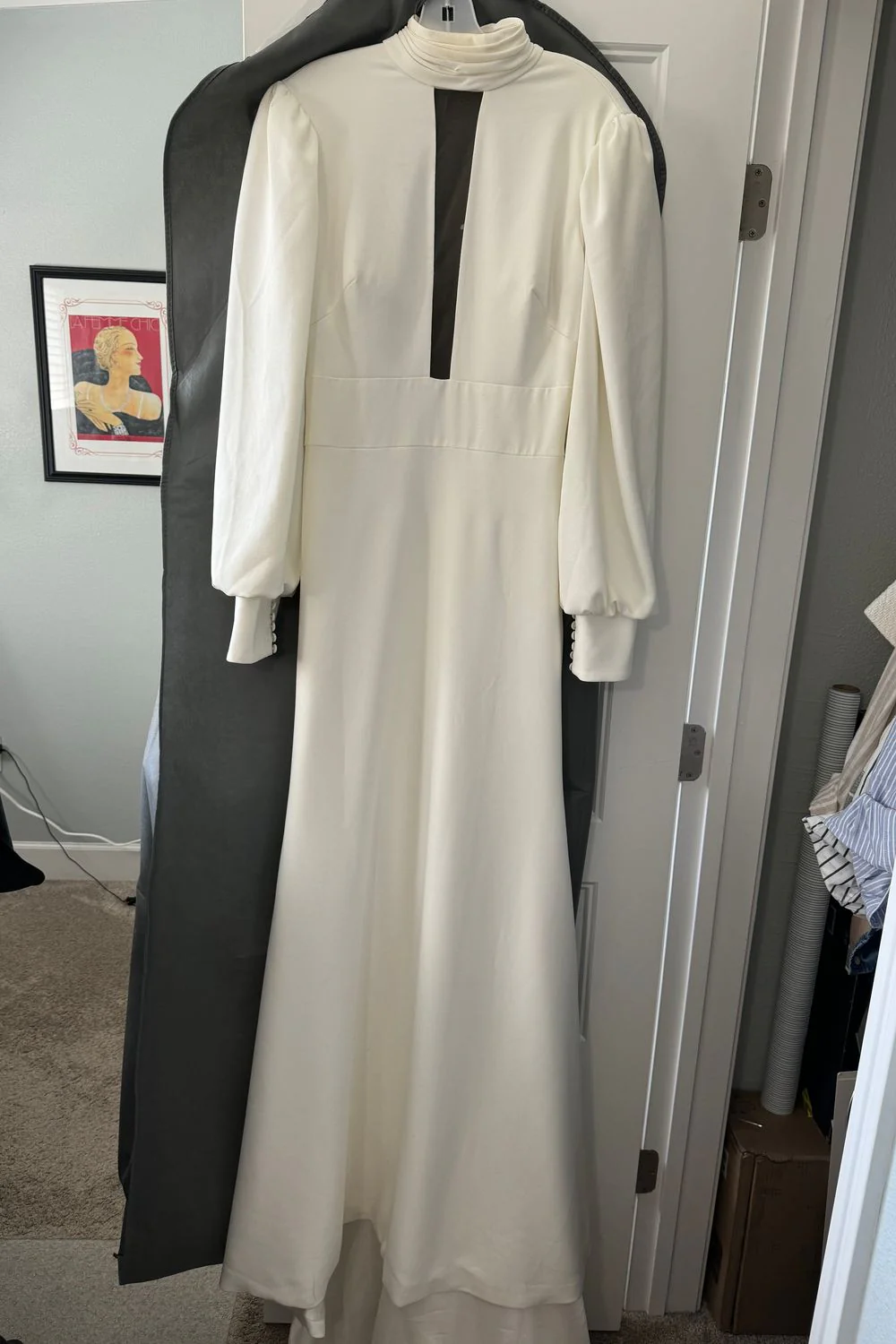 Classy Fall/Winter Wedding Dress - Image 3