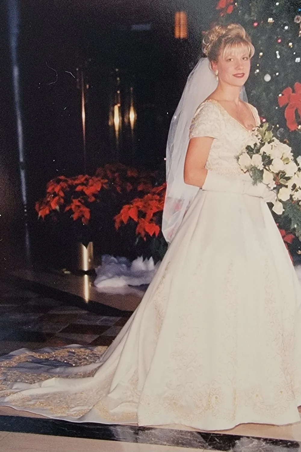 Custom Ballgown with Gloves, veil and Petticoat - Image 6