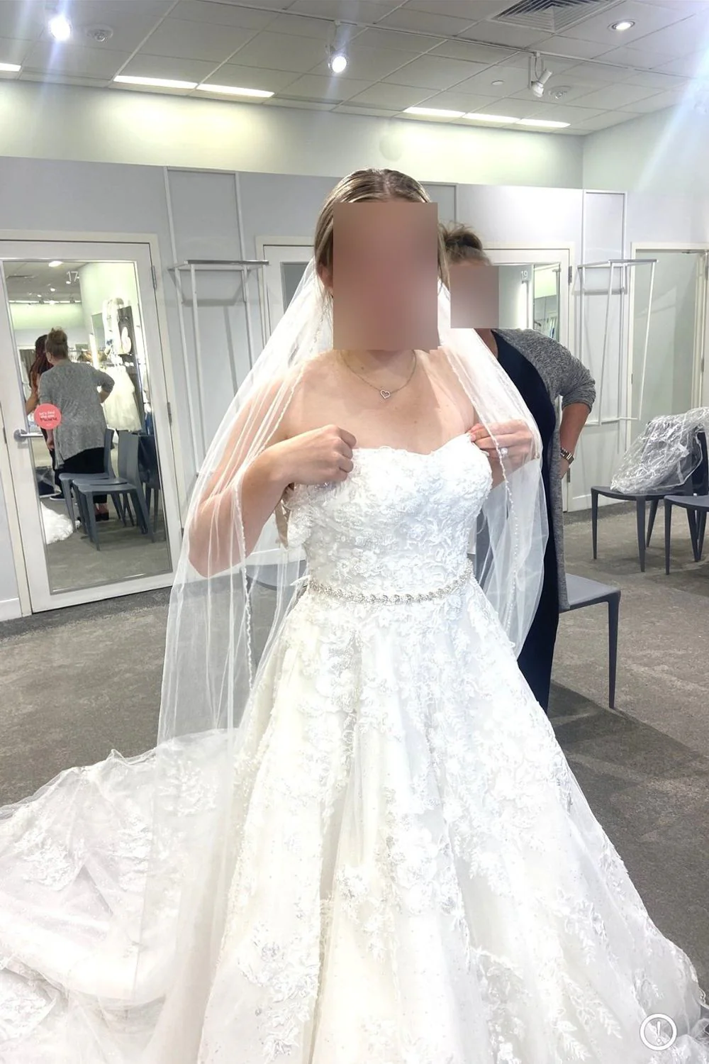 CWG958 with Veil - Image 3