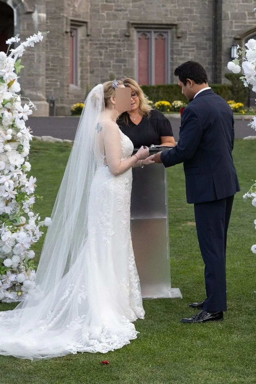 D3657 with Veil - Image 11