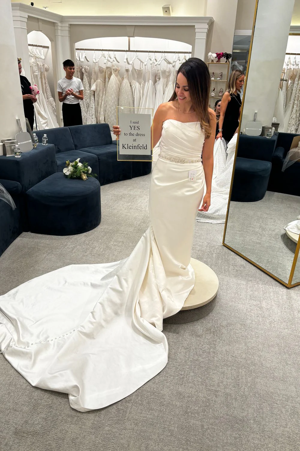 D3705ZP- Gown - Image 5