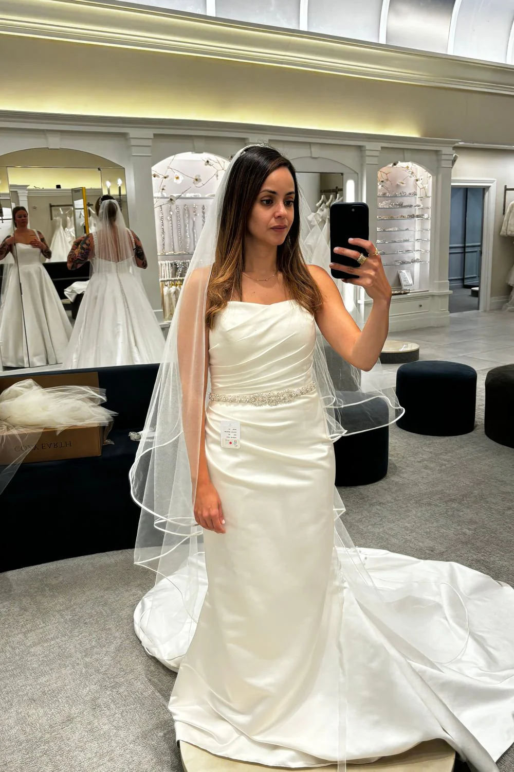 D3705ZP- Gown - Image 7